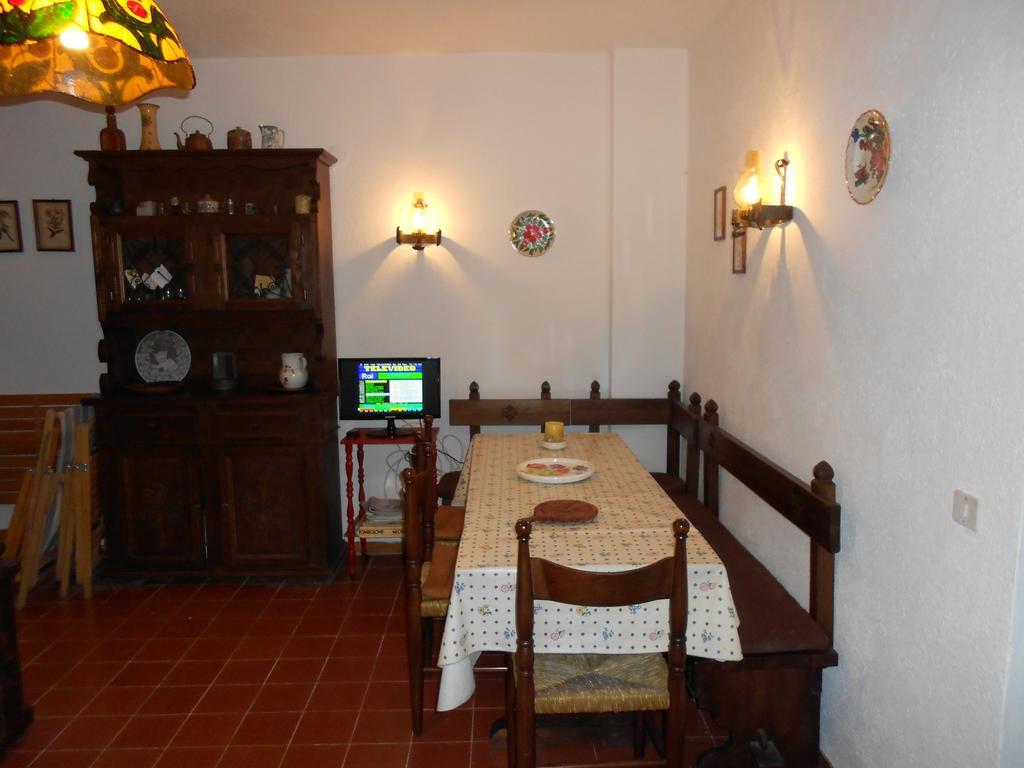 Appartamento Roccione Ovindoli Habitación foto